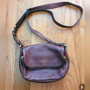 Vintage Burgandy Fossil Pebble Leather  Zipper Crossbody Handbag